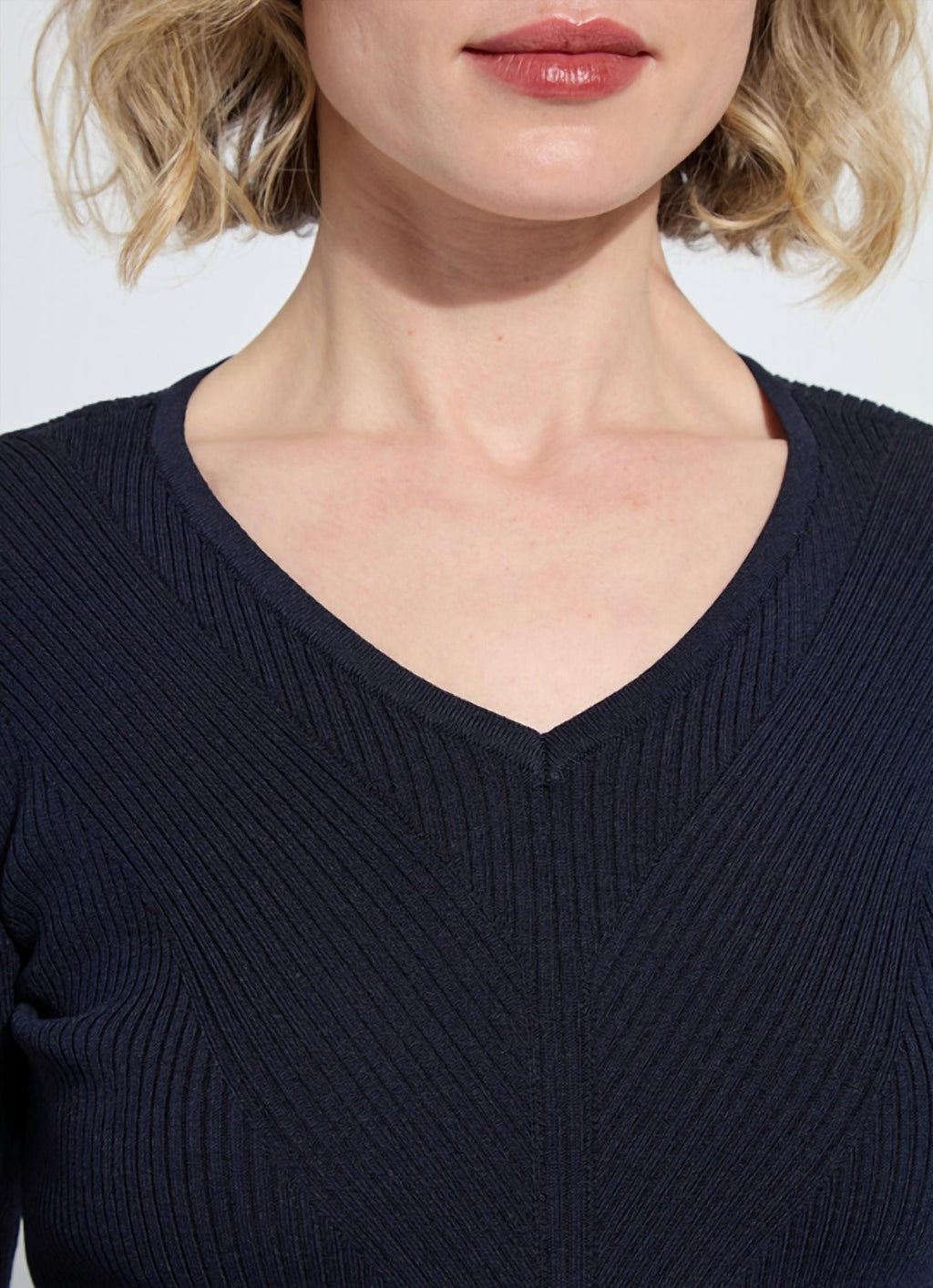 Adette V-Neck Ribbed Longsleeve Sweater In Midnight