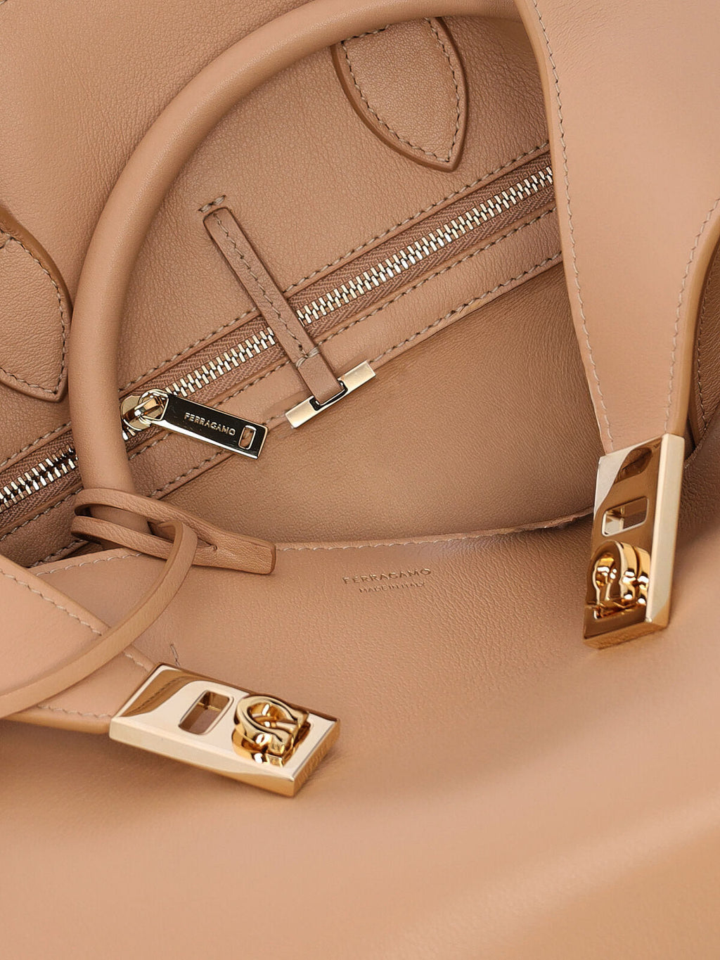 "Hug" Handbag – Beige