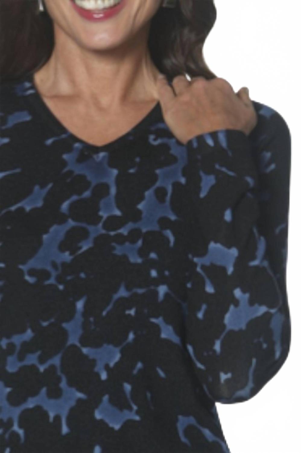 Abstract Long Sleeve V Neck Top In Blue/black