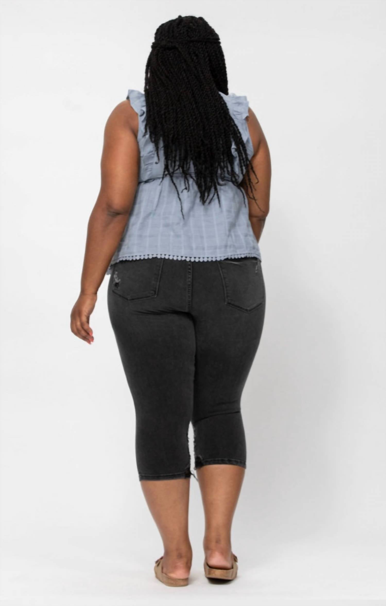 Almost Friday Skinny Capri In Black